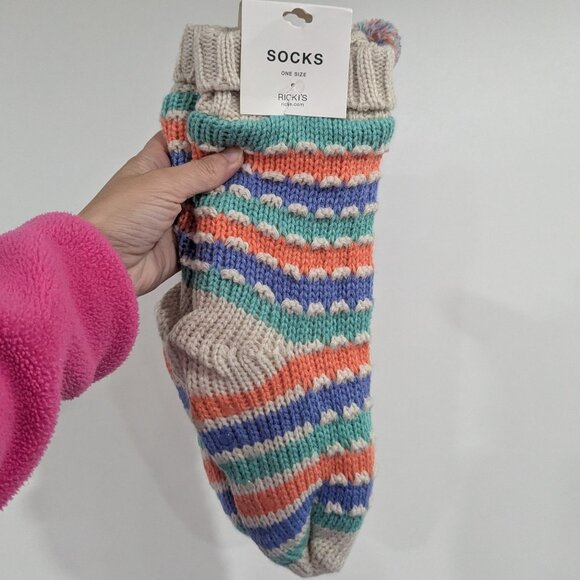 BNWT Ricki's Fleece Lined Socks with Grips Mint Green Coral Cream One Size - Picture 1 of 5